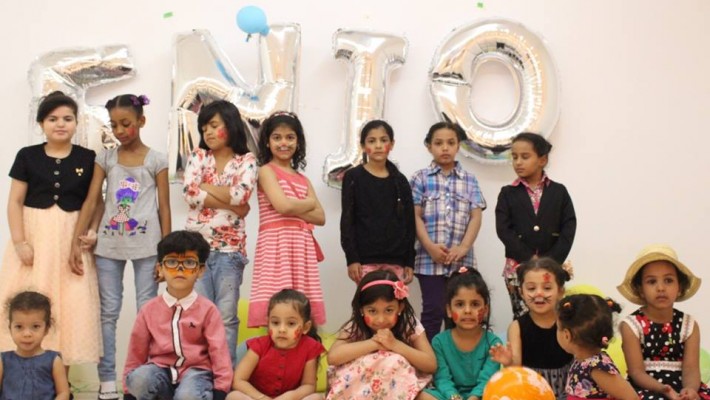 طيبة النسائية تشارك ايتامها برنامج (بكل الود لايتام المدينة)