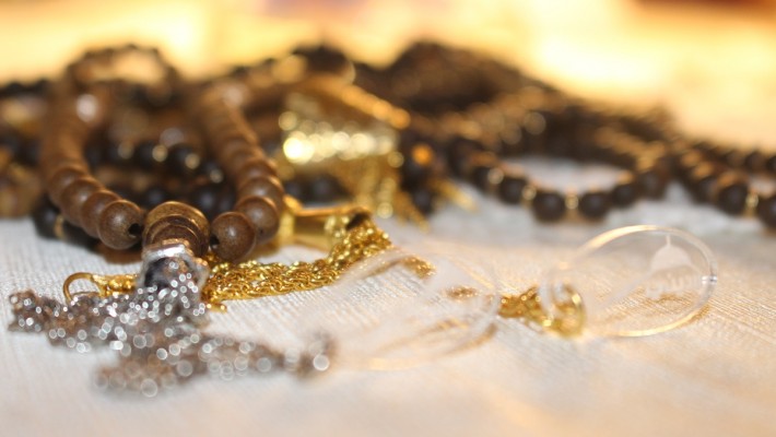 ​سبح مديني في (دليل الهدايا السعودي من الحرف اليدوية)