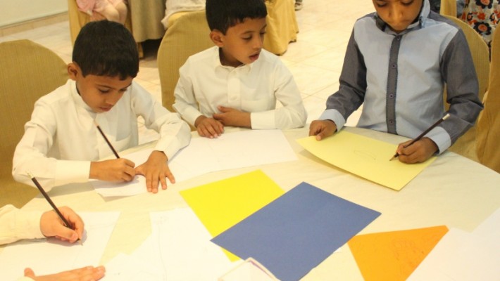 ​برنامج كيفية الاستفادة من التكنولوجيا الحديثة للأطفال ومحاضرة (الحوار الإيجابي مع الأبناء)  للأمهات